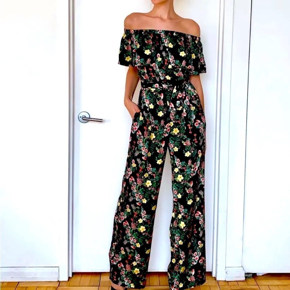 Bebe Jumpsuit| Bebe Floral Jumpsuit | Color: colorful flower print size 4